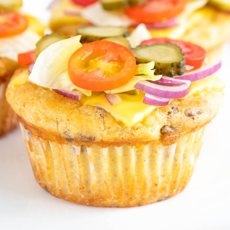 Leckere Low Carb & Keto Cheeseburger Muffins ohne Kohlenhydrate & ohne Mehl Mobile Featured Image