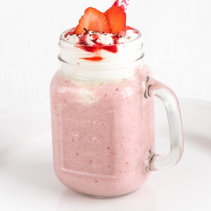 Keto Erdbeer Milchshake Mobile Featured Image