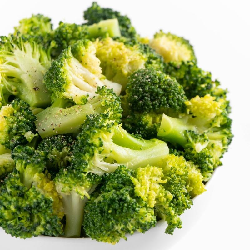 Gedünsteter Brokkoli: Einfache Keto Beilage ohne Kohlenhydrate Mobile Featured Image