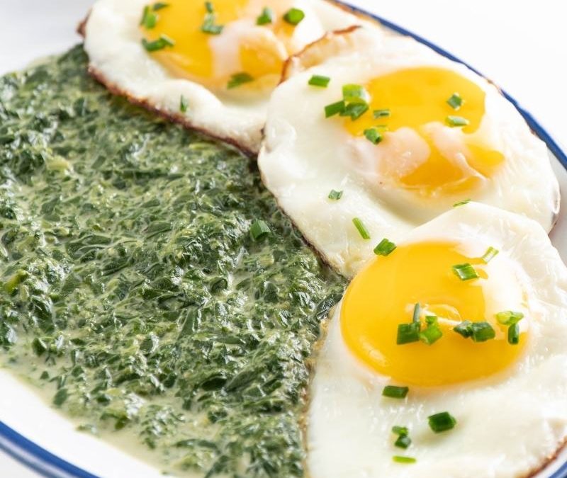 Spiegeleier mit Keto Rahmspinat
