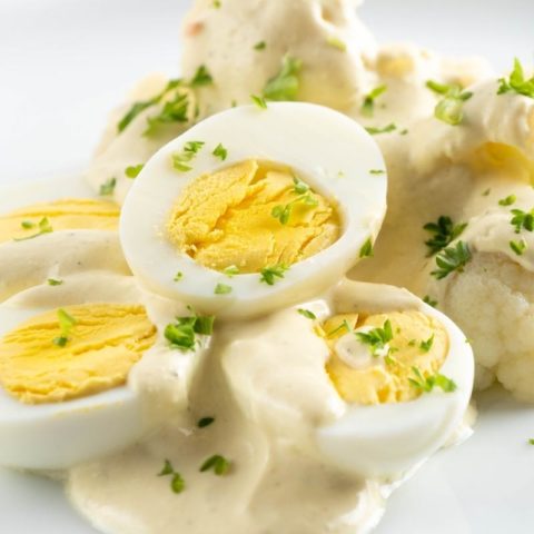 Keto Eier in Senfsauce