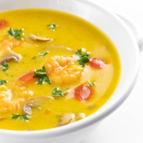 Keto Garnelen-Curry-Kokosmilch Suppe