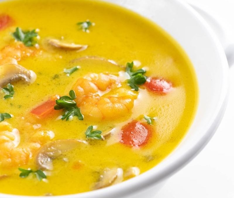 Keto Garnelen-Curry-Kokosmilch Suppe